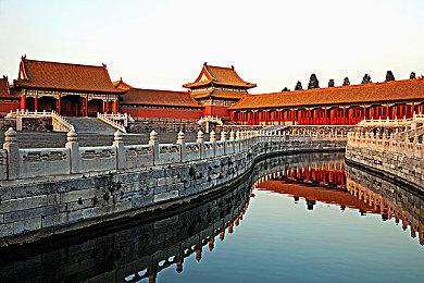  《时光幸存者》登陆Steam 吸幸类型时代名人动作新游